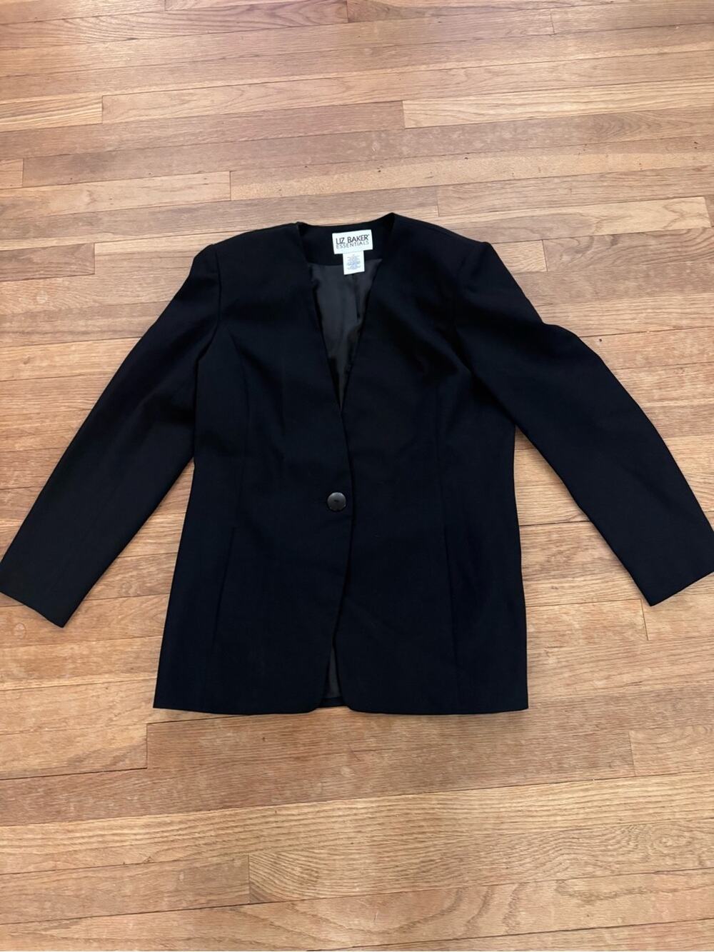 Liz Baker Women's Black Collarless Single Button Blazer - Size 12
b5